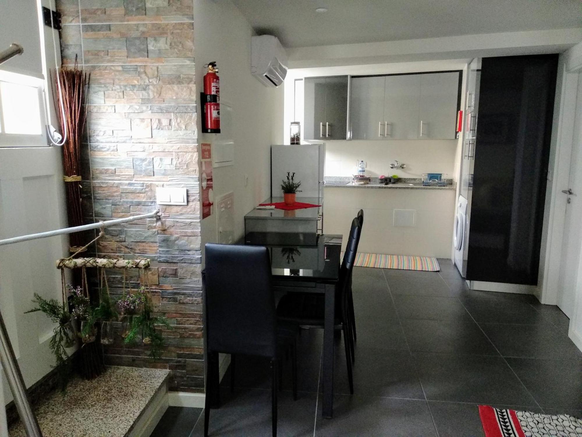 Escadinhas Da Se Apartment Viseu Exterior photo